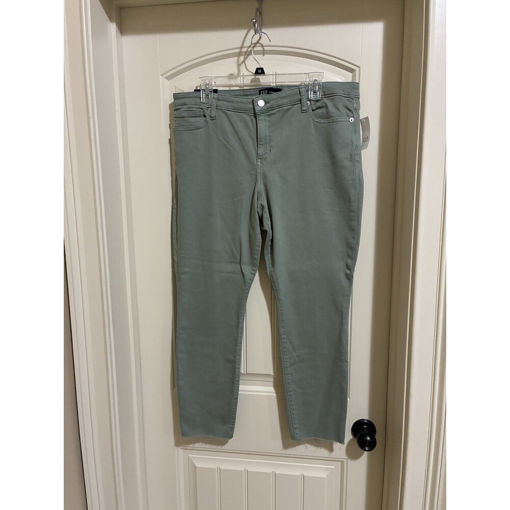 NWT GAP Sage green Mid Rise Super Skinny Jeans Size 16/33 NWT